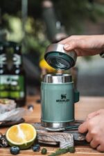 STANLEY Termoska jídelní se lžící/vidličkou The Legendary Classic Food Jar 400 ml Hammertone Green