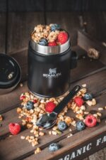 STANLEY Termoska jídelní se lžící/vidličkou The Legendary Classic Food Jar 400 ml Matte Black Pebble